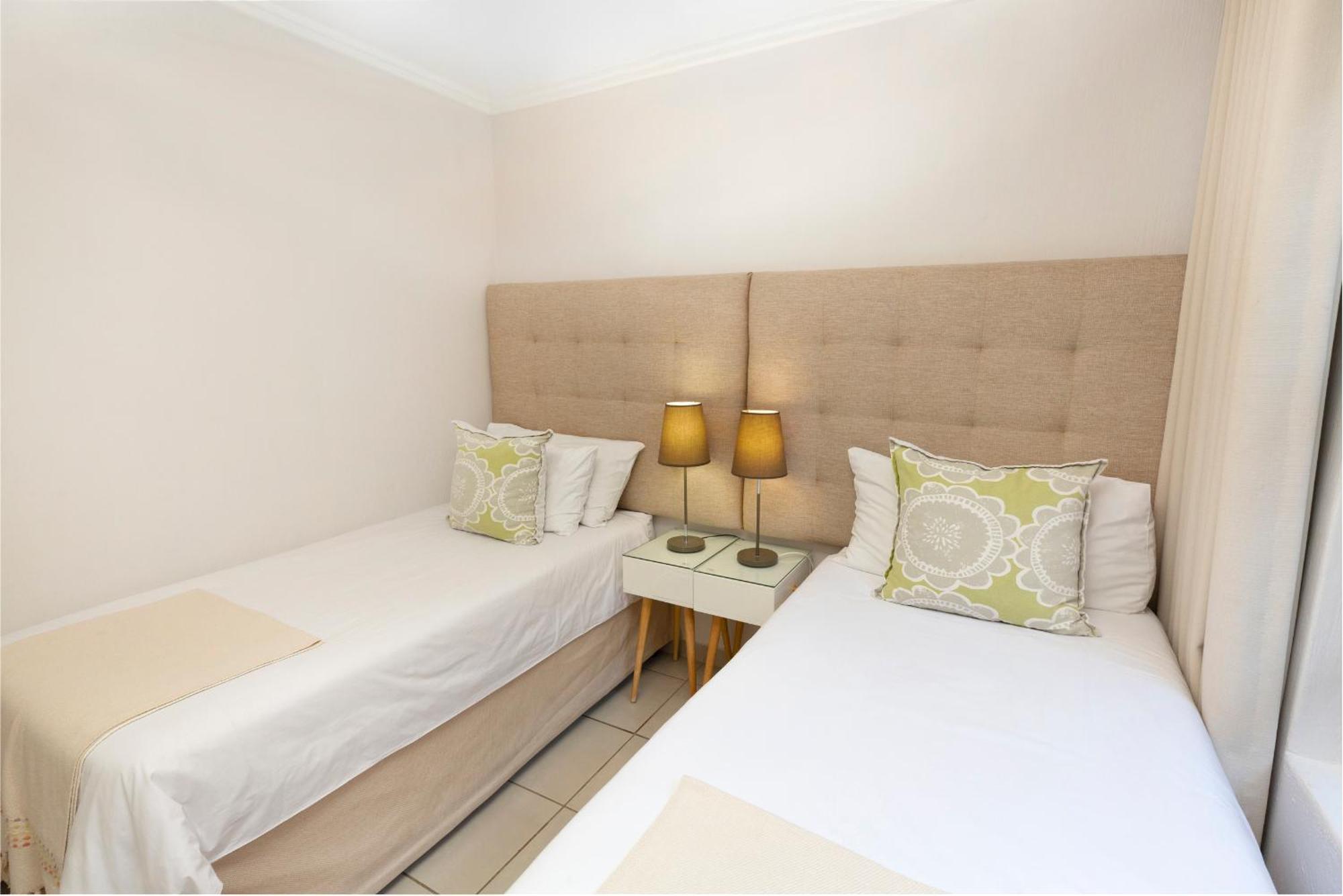 14 The Shades - By Stay In Umhlanga Durban Bagian luar foto